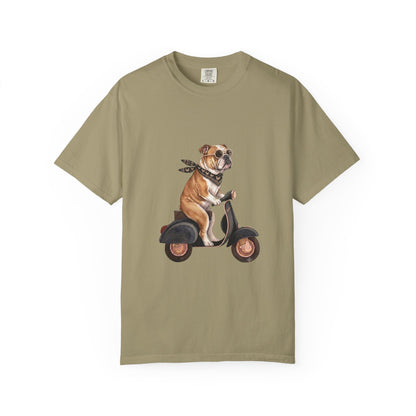 Funny English Bulldog Riding Vintage Scooter T-Shirt - Retro Dog Graphic Tee
