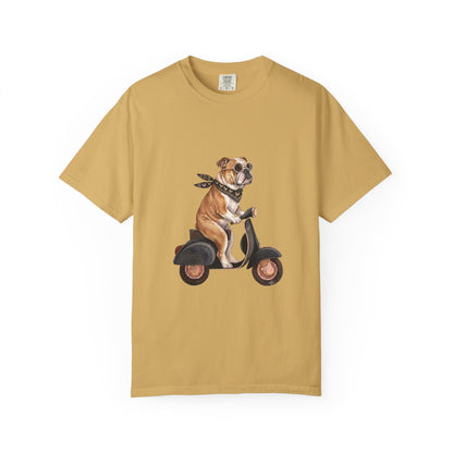 Funny English Bulldog Riding Vintage Scooter T-Shirt - Retro Dog Graphic Tee